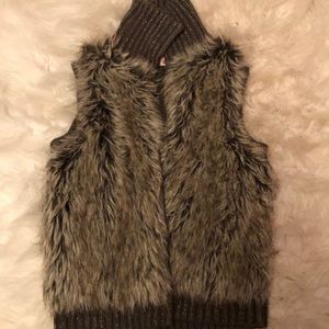 Fur vest